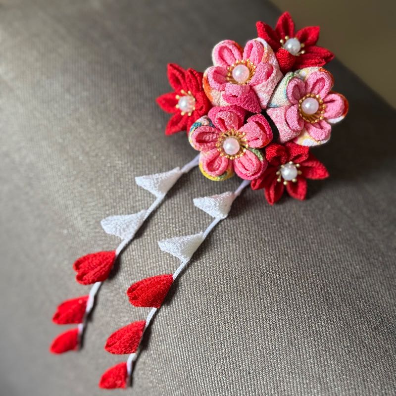 モロッコさま 専用 つまみ細工髪飾り モロッコさま 専用 つまみ細工髪飾り